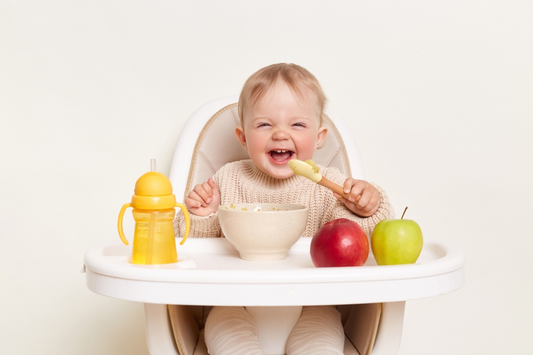 A guide you on choosing the right foods at each stage of your baby's development